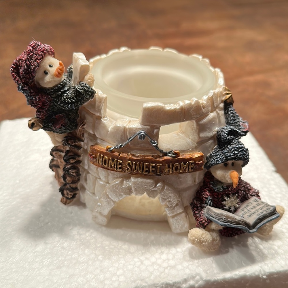 Boyd’s Bear resin candleholder. ‘Yukon and Kodiak. Nome Sweet Home’